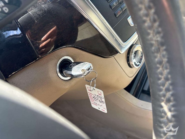 2013-mercedes-benz-gl450-image-22