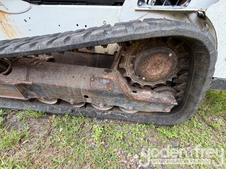 2020-bobcat-t590-image-7