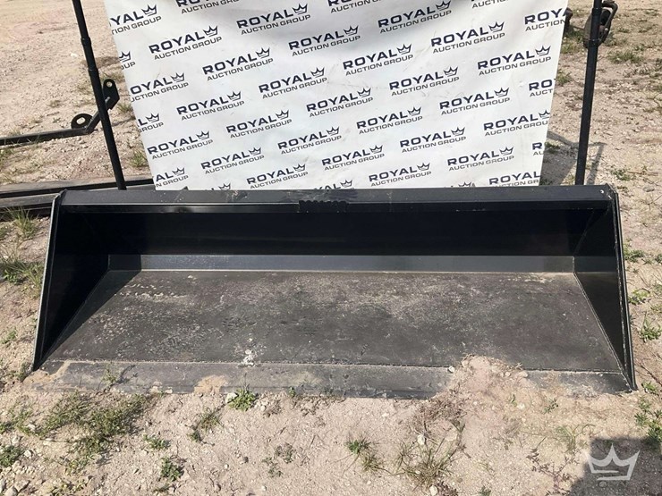 swict-84in-bucket-skid-steer-attachment-image-1