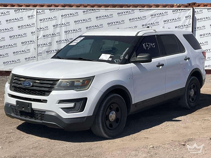 2016-ford-explorer-image-1