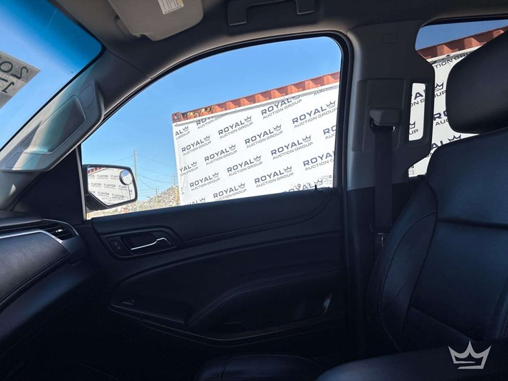 2018-chevrolet-suburban-image-20