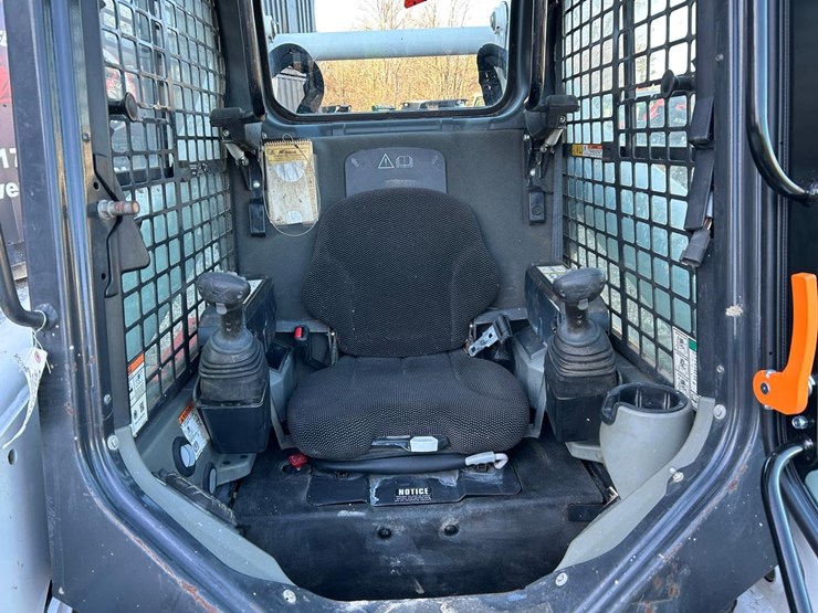 2022-bobcat-t870-image-18