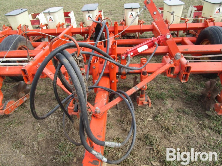 allis-chalmers-6r30-pull-type-planter-image-10
