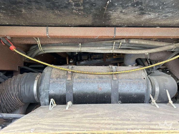 2005-freightliner-tropi-cal-t396-39ft.-class-a-motorhome-image-9