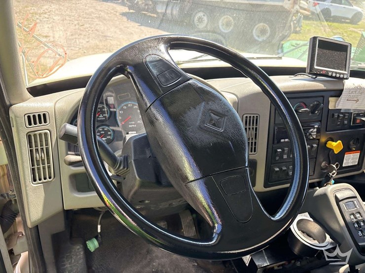 2015-international-durastar-4300-image-13