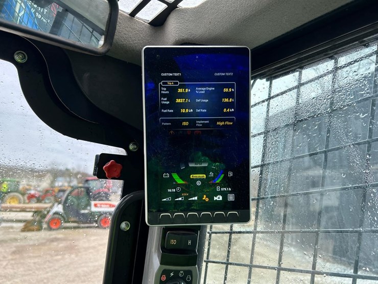 2022-new-holland-c362-image-25