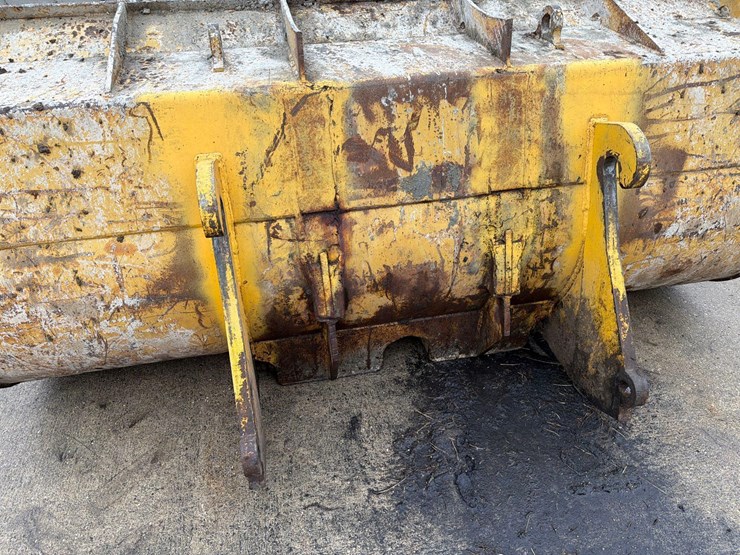 98”-payloader-bucket-image-12