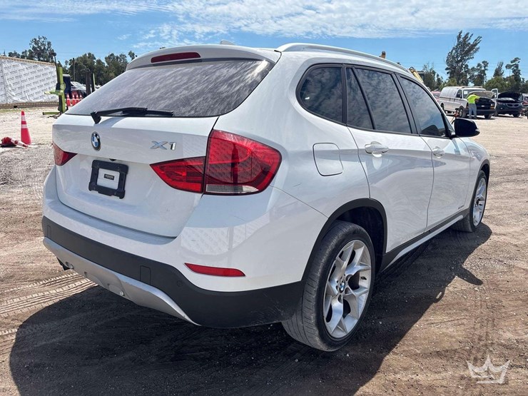 2015-bmw-x1-suv-image-3