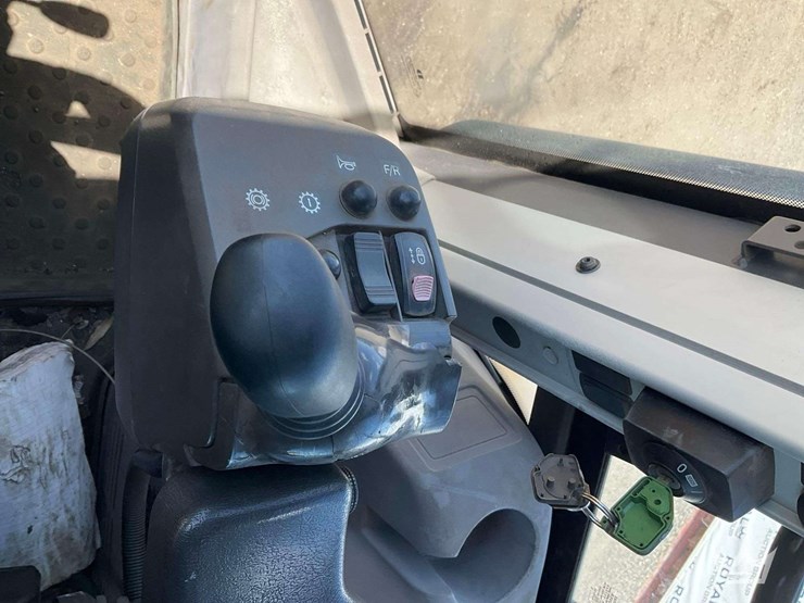 2015-volvo-l110h-image-12