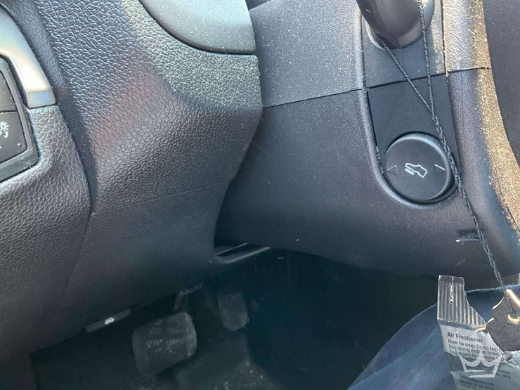 2015-ford-explorer-image-21