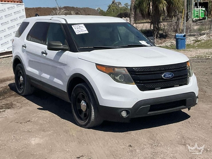 2015-ford-explorer-image-2