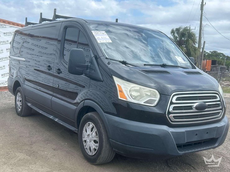 2015-ford-transit-image-2