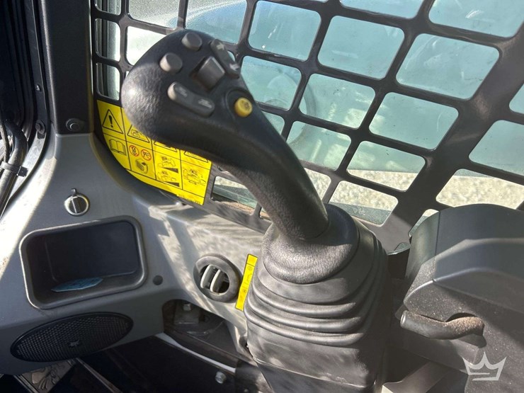 2023-bobcat-t595-image-17