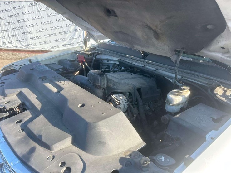 2013-gmc-sierra-2500-image-8