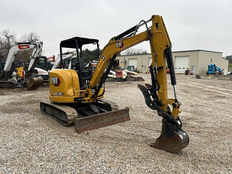 2020-caterpillar-303-image-6