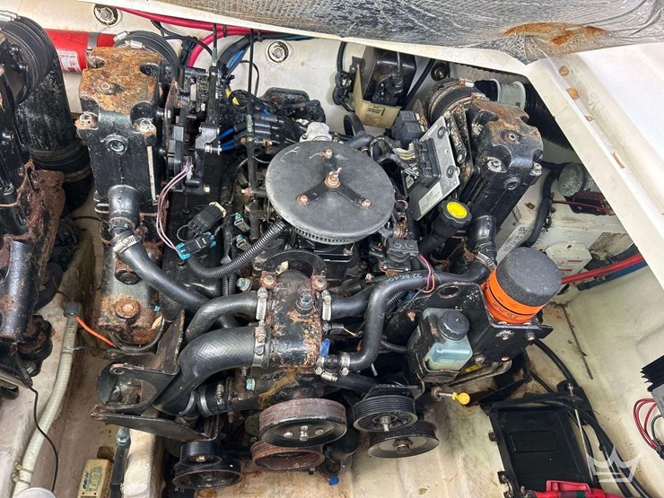 2006-sea-ray-sundancer-31ft-boat-w/-loadmaster-28ft-tri-axle-boat-trailer-image-7