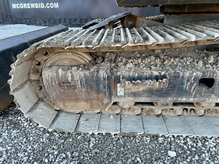 hitachi-zx135us-6-image-19