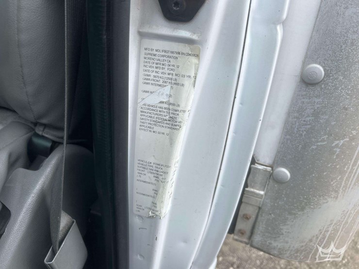 2012-ford-e350-image-21