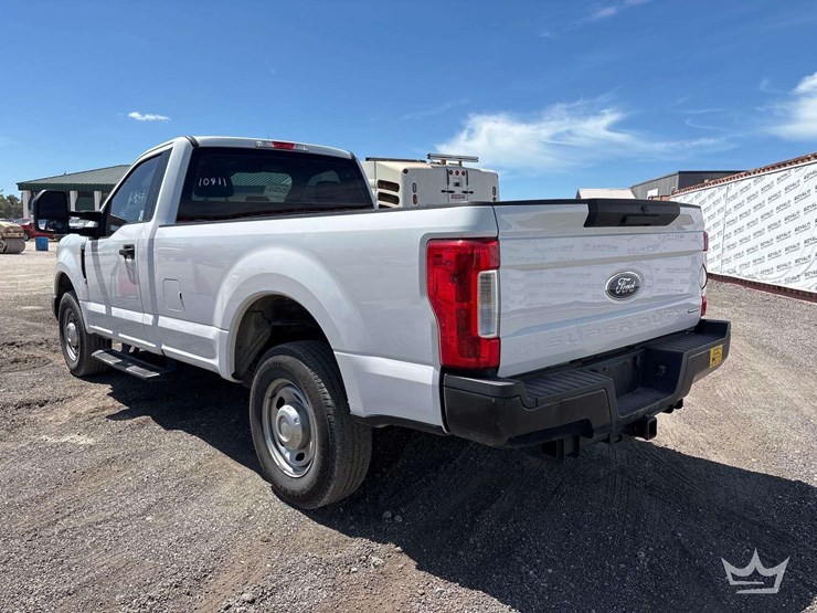 2017-ford-f250-image-4