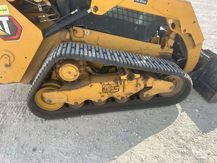 2021-caterpillar-259d3-image-19