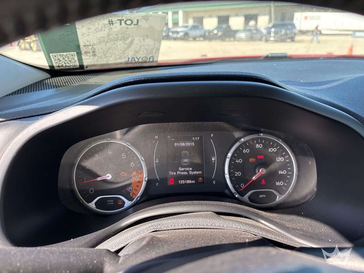 2015-jeep-renegade-image-15