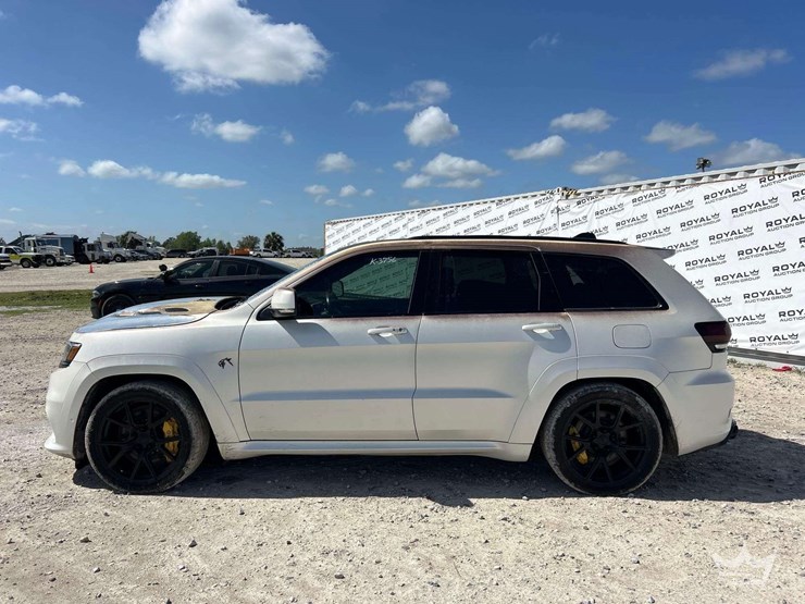 2018-jeep-grand-cherokee-image-30