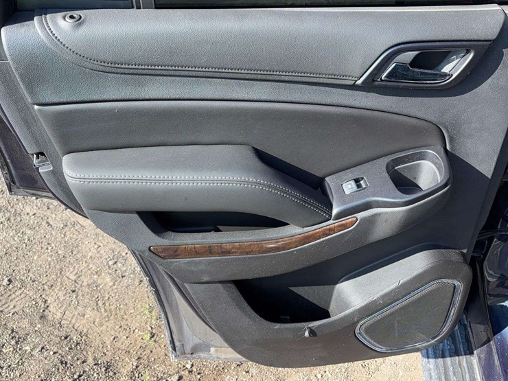 2020-chevrolet-tahoe-image-8