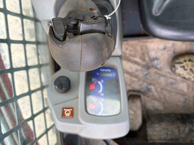 2022-kubota-svl65-2-image-13