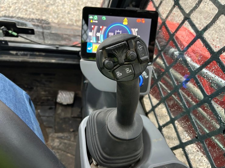 kubota-svl75-3-image-23