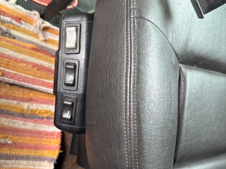 2016-peterbilt-389-image-95