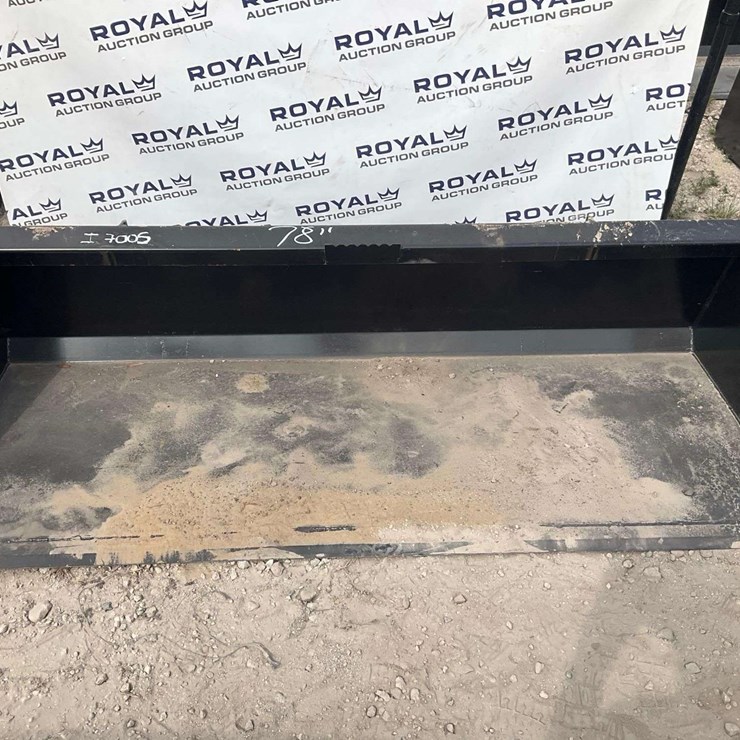 Swict 78in Bucket Skid Steer Attachment