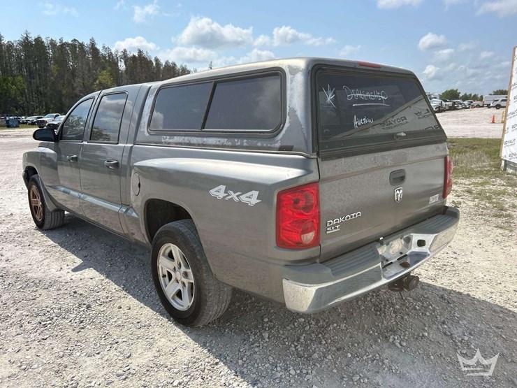 2005-dodge-dakota-image-4
