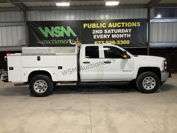 2018-chevrolet-silverado-3500hd-image-1