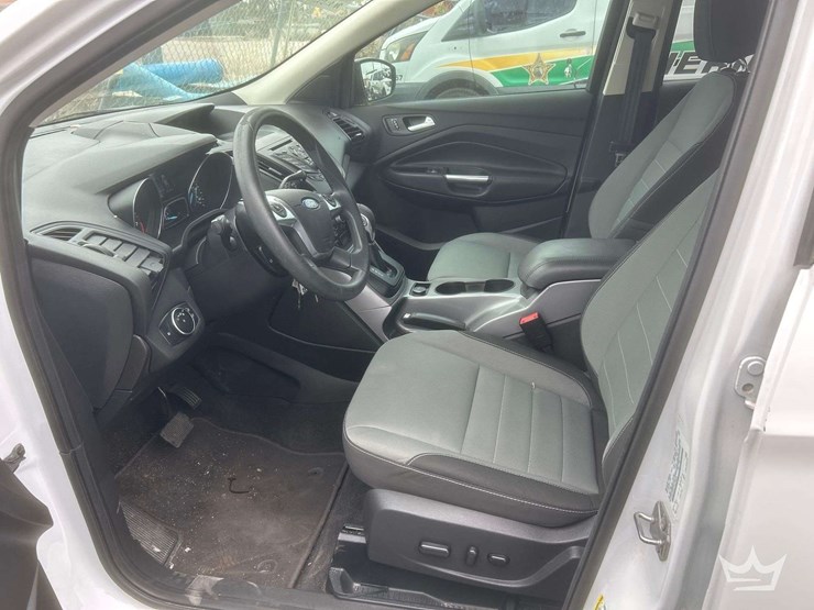 2016-ford-escape-image-15