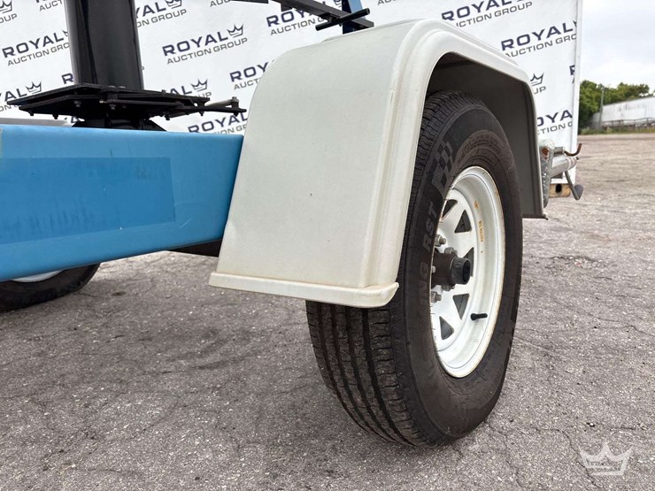 2018-solartech-silent-messenger-towable-solar-message-board-image-5