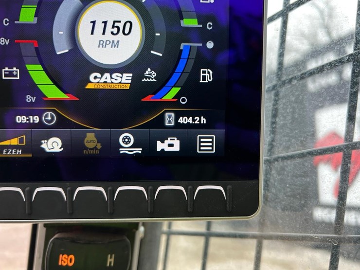 2024-case-tv450b-image-24