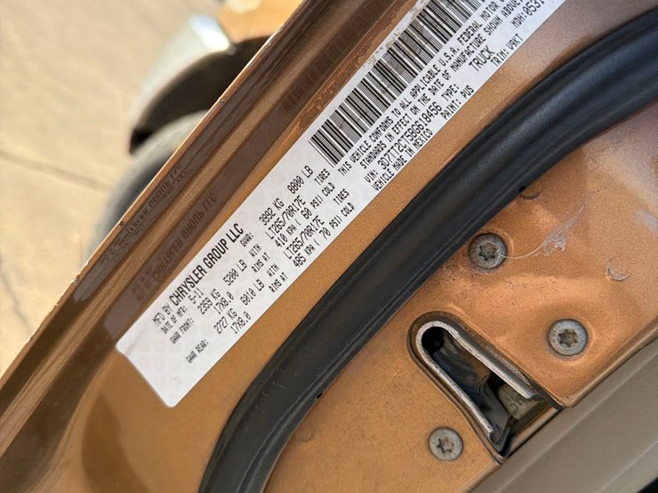 2011-dodge-ram-2500-image-38