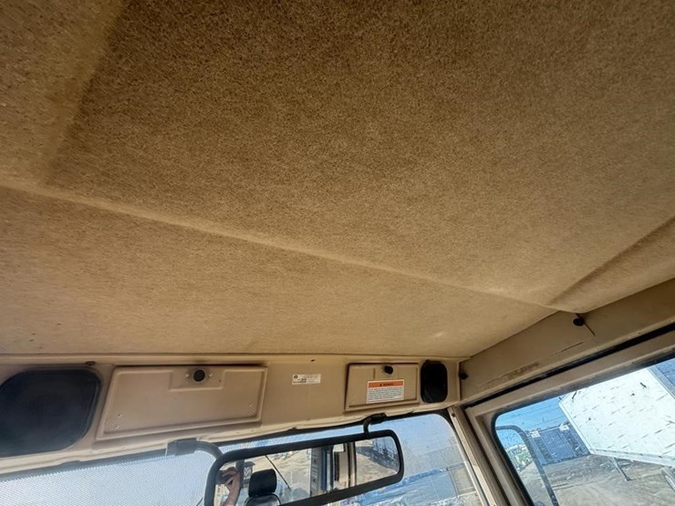 2006-caterpillar-143h-motor-grader-image-53