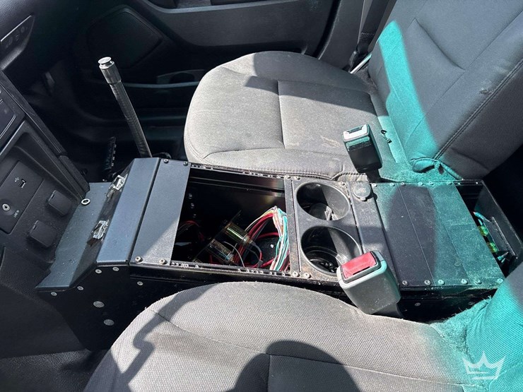 2017-ford-explorer-image-18