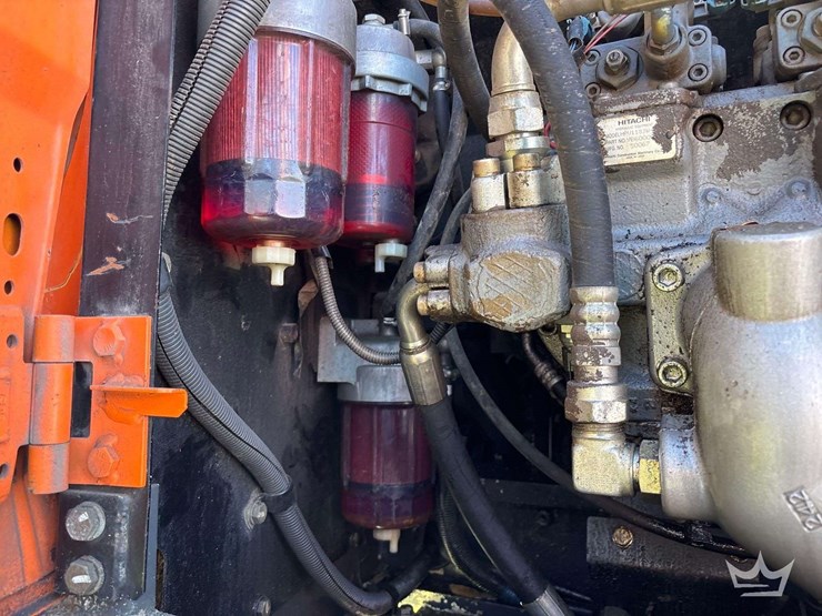 2013-hitachi-zx160-lc-image-31