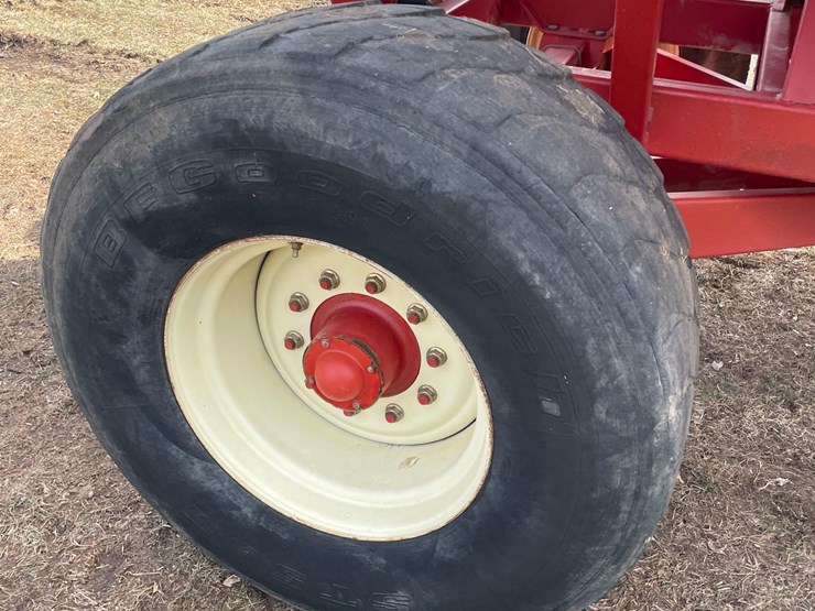 demco-650bu-posi-flow-gravity-wagon—1-owner-image-15