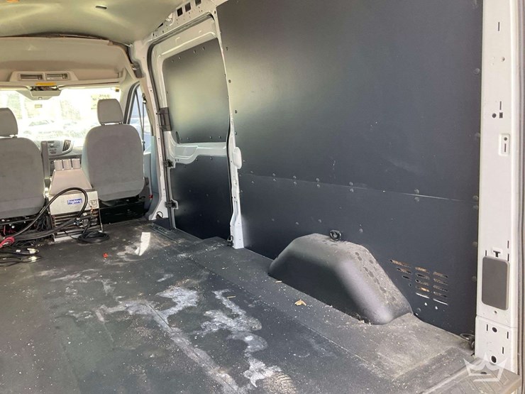 2015-ford-transit-image-33