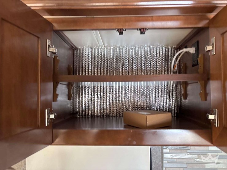 2018-freightliner-thor-venetian-400xcr-a40-41ft.-class-a-motorhome-image-37