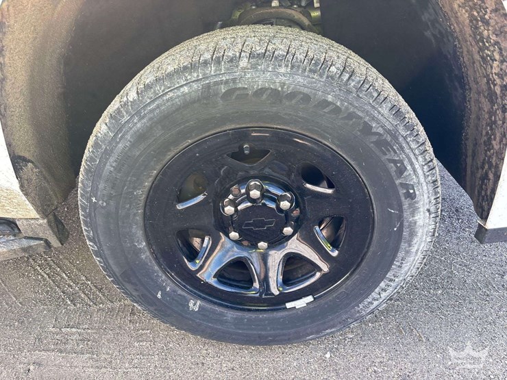 2020-chevrolet-tahoe-image-23