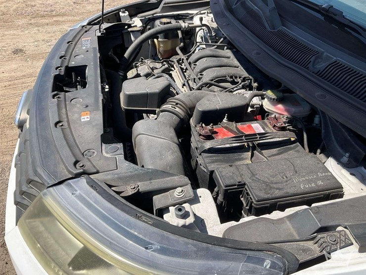 2016-ford-explorer-image-9