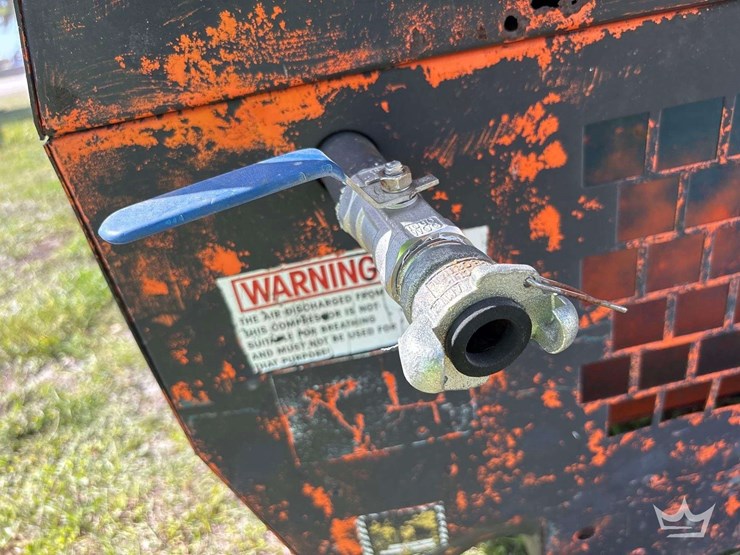 towable-air-compressor-image-13