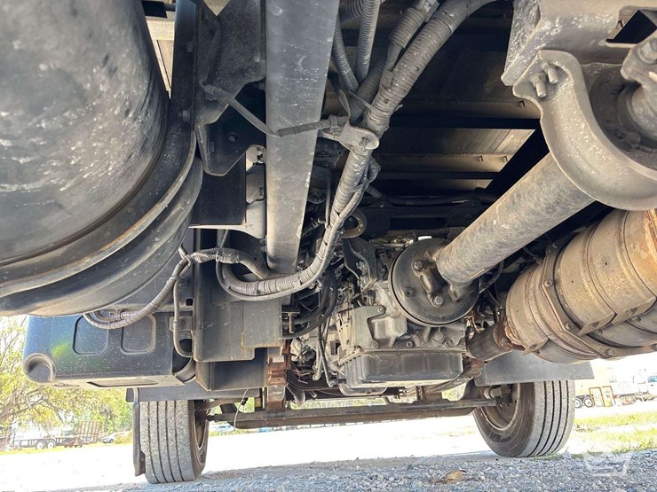 2018-hino-195-image-33