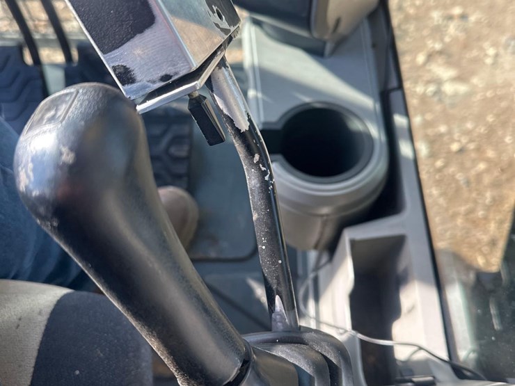 2020-caterpillar-325flcr-image-48