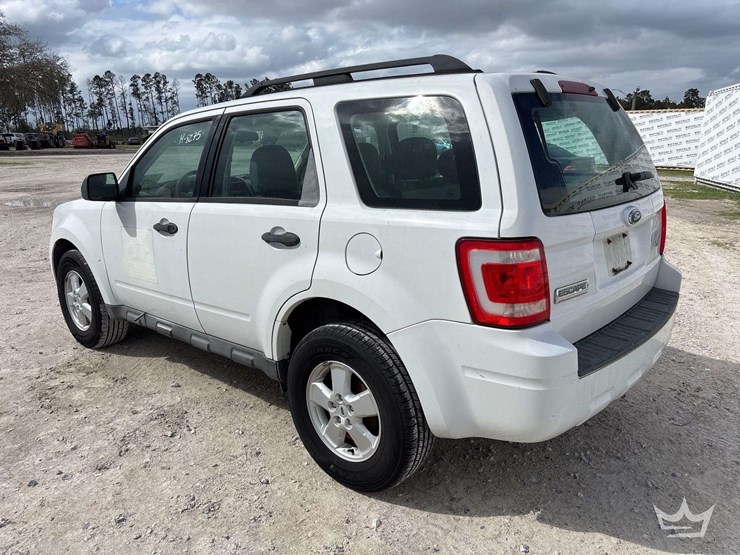 2009-ford-escape-image-4