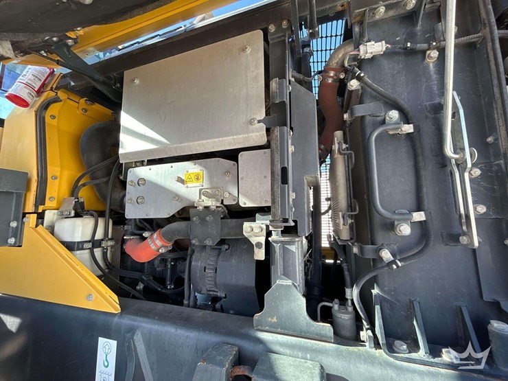 2016-komatsu-wa320-8-image-7